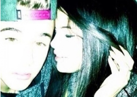 Justin Bieber está de volta com Selena Gomez